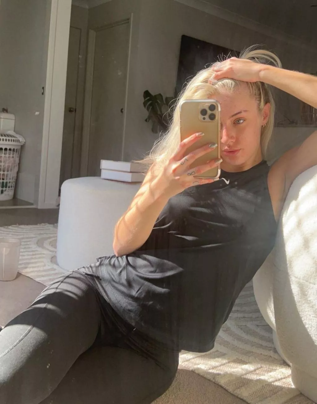 blondes are better done raw posted by glassesbabyy