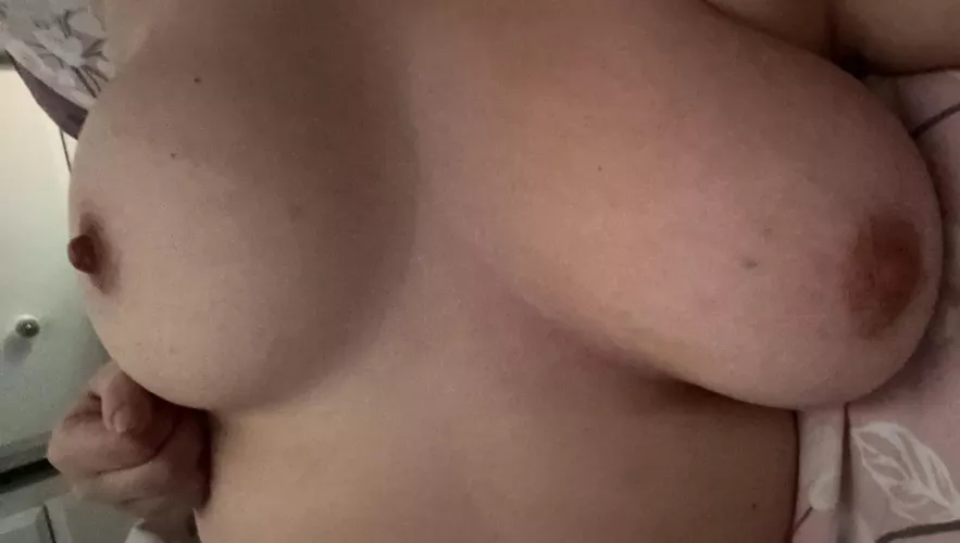 England won so got my boobs out  by peachyezza2