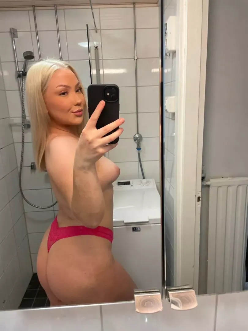 I can be your perfect dessert daddy by chloee0_