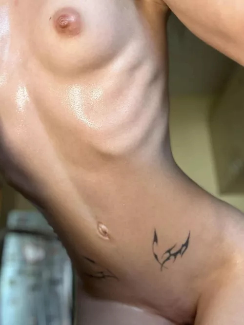  I love my skinny figure now by Isla_Lucinda