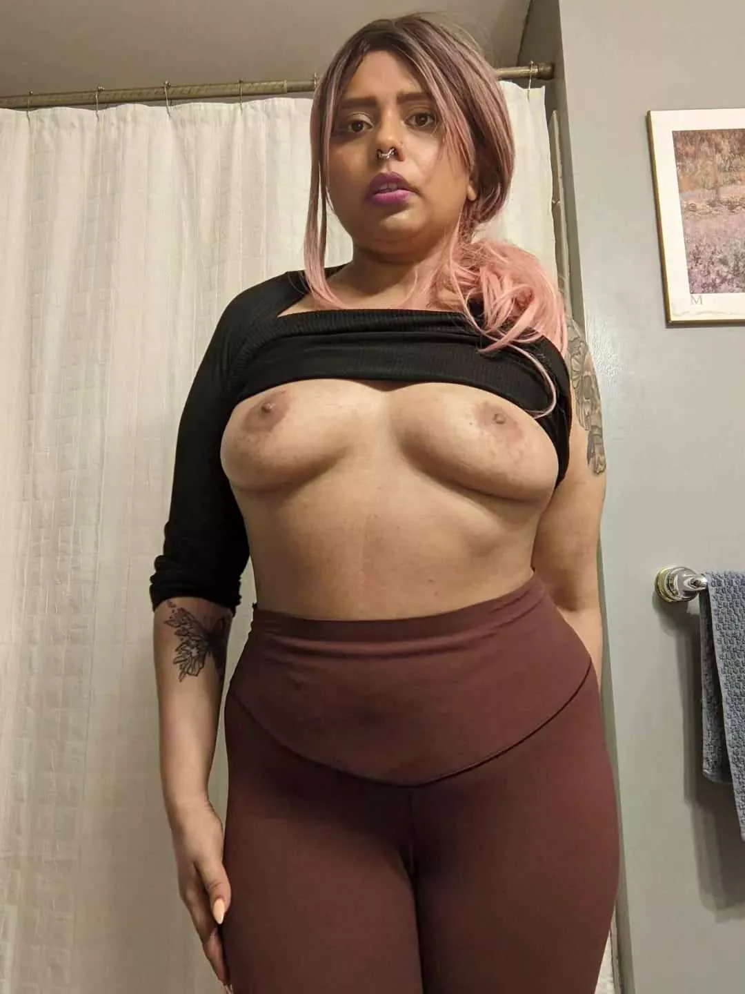 I'm curious to know if you'd date a desi mom? posted by the_czar_got_cake