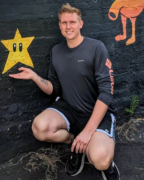 6'5, 250lbs, 26 by absola999