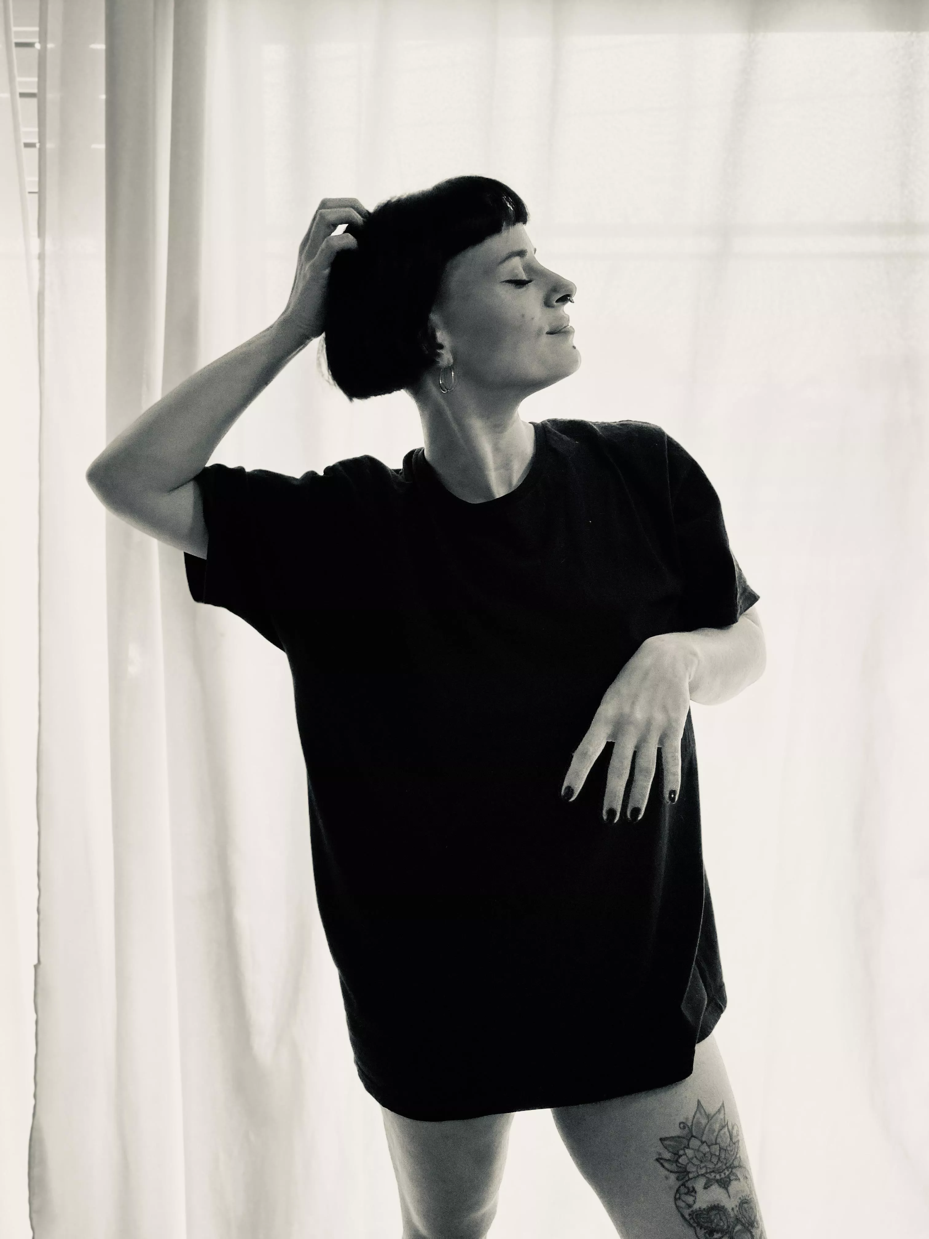 A profile and short bangs  posted by pinupfex