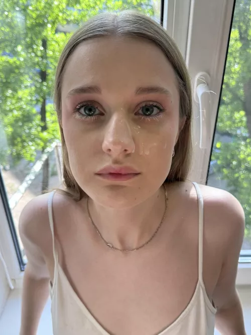 Do I have a nice face? by nicolefairy