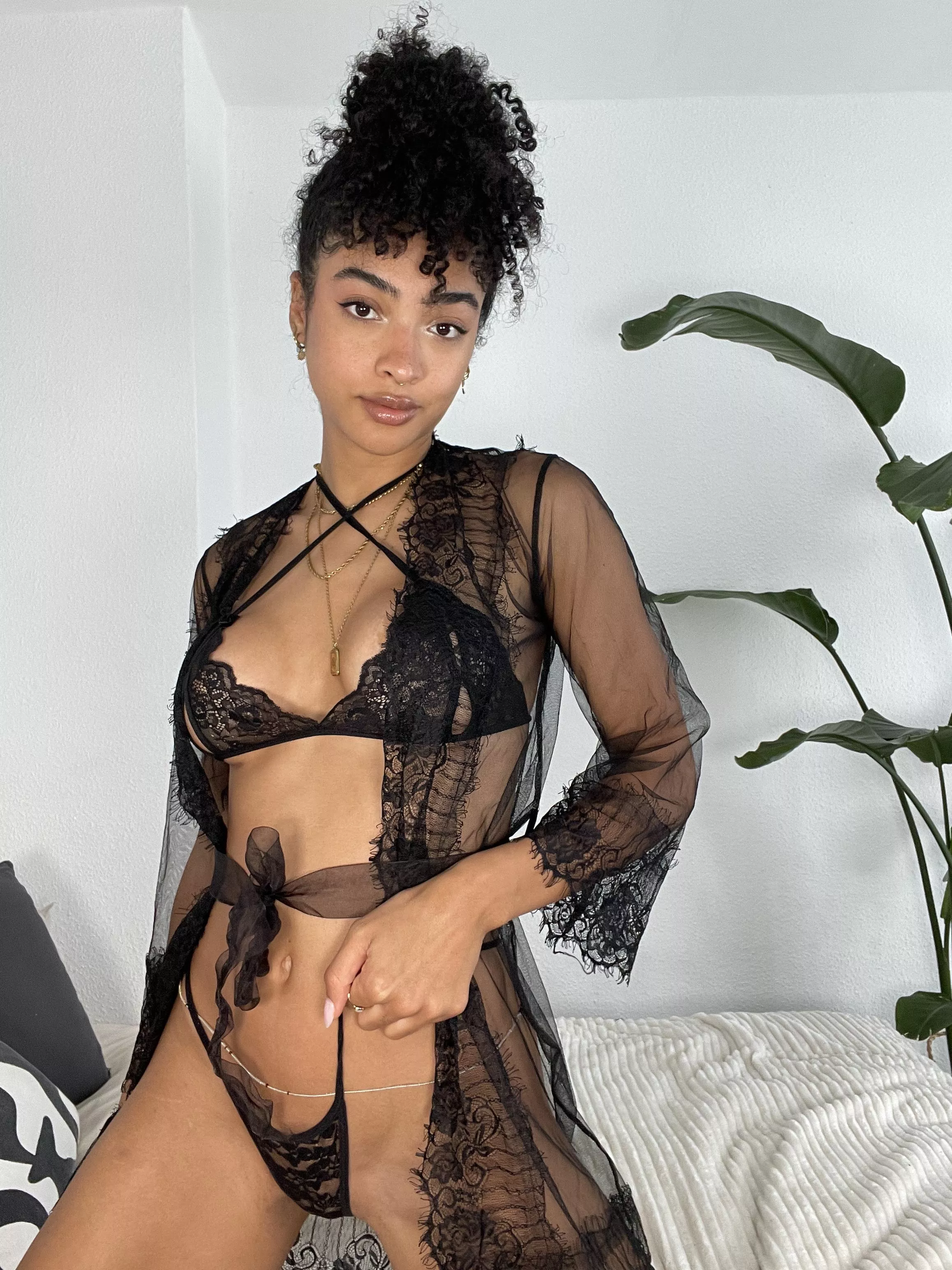 Does your cock get hard for darkskin girls? posted by Aubreyheartsss