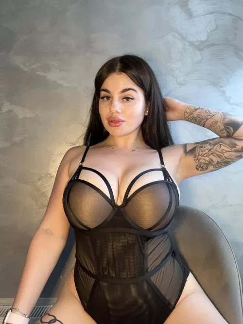 gorgeous girl in black lingerie by gOlira2