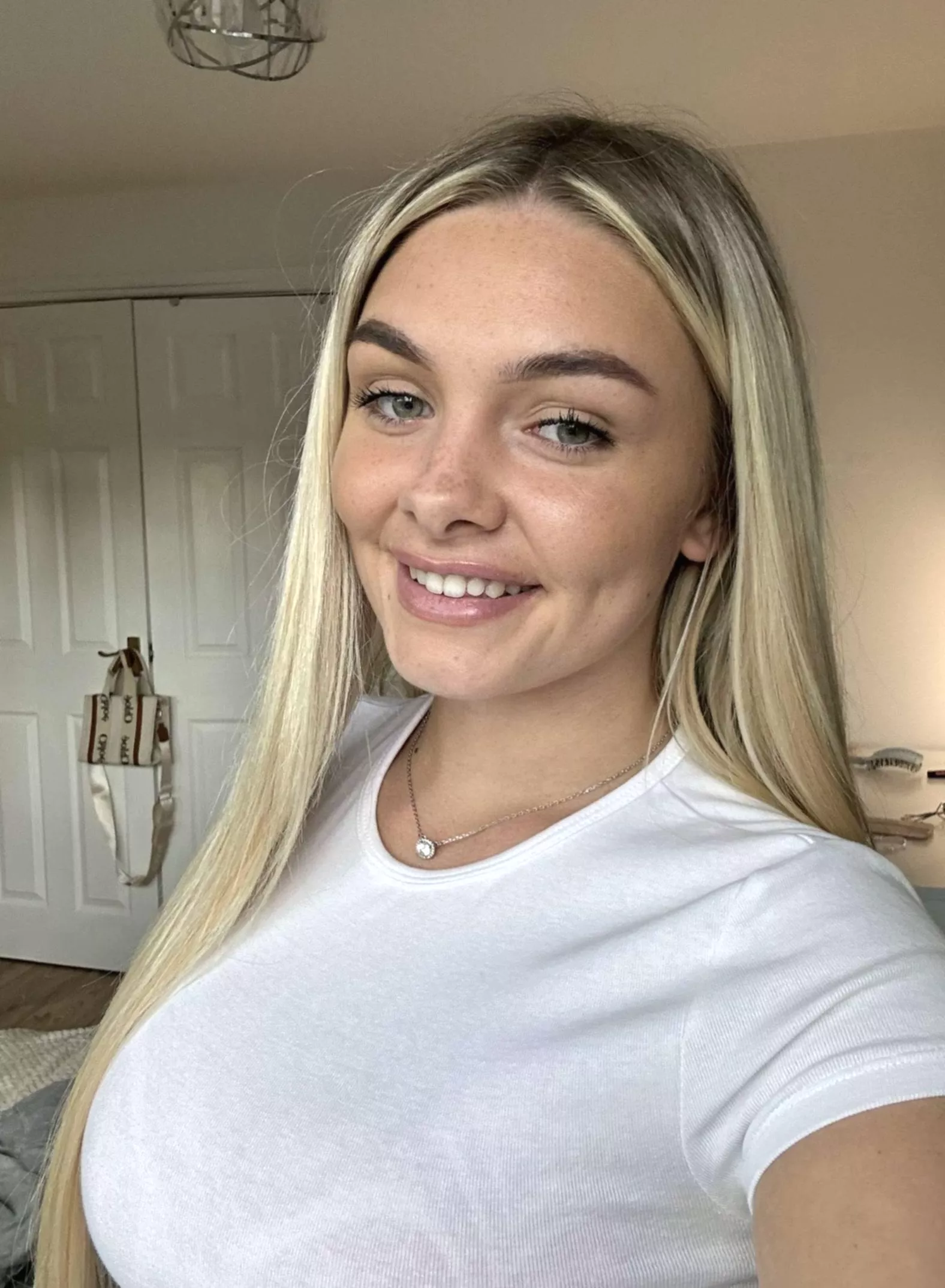 i hope this pic gets you nice and hard posted by courtss336