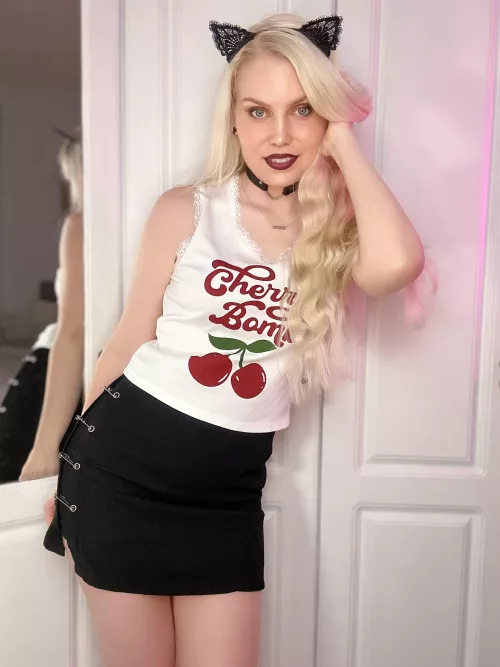 I might be a good Kitty but I have a wild streak  by ittybityprettykitty