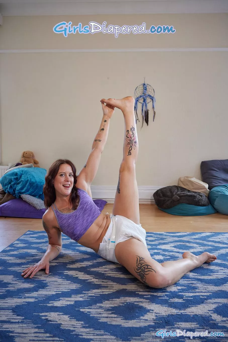 Kelly, leggings, diaper waistband peeks and Yoga on GirlsDiapered now. posted by GirlsDiapered