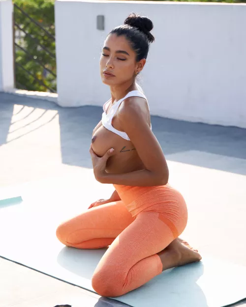 my morning routine :) by ashydeluca