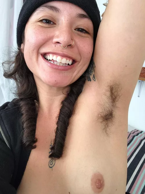 Rainy day, humid pits by LaHippieLoca