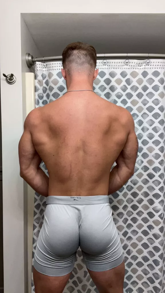 Wanna see what’s under? posted by Kir4oBoikovKokor4ev