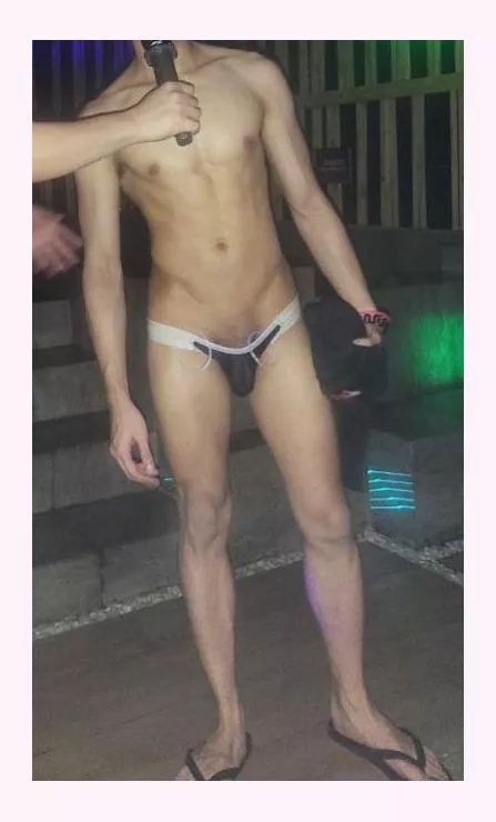 Was invited to a spa party and was mwde to wear this. posted by Altruistic-Bed-9904