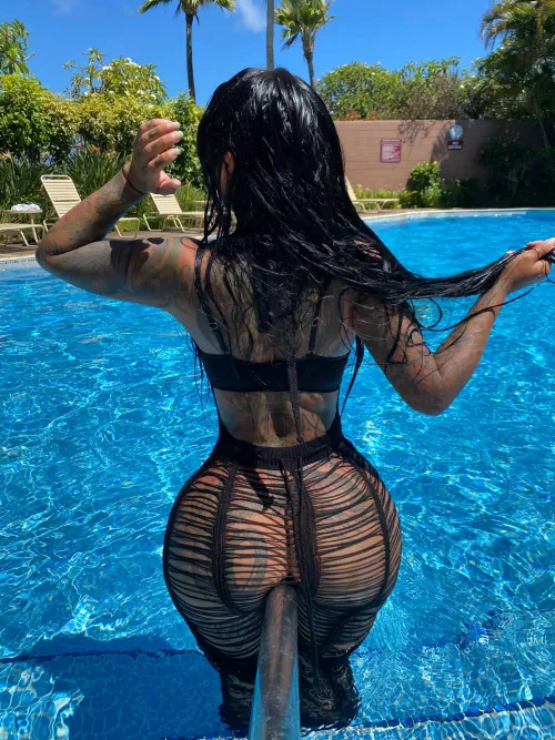 What would you do if you saw me like this? by Alternative-Ice5379