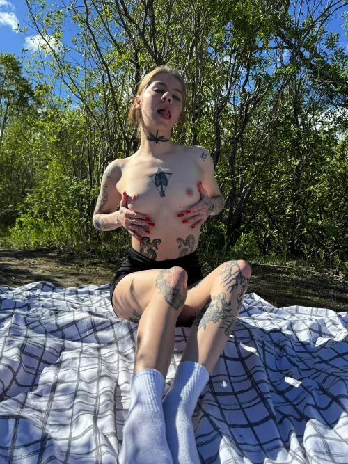 Where did your eyes go first by Mari_Yummy