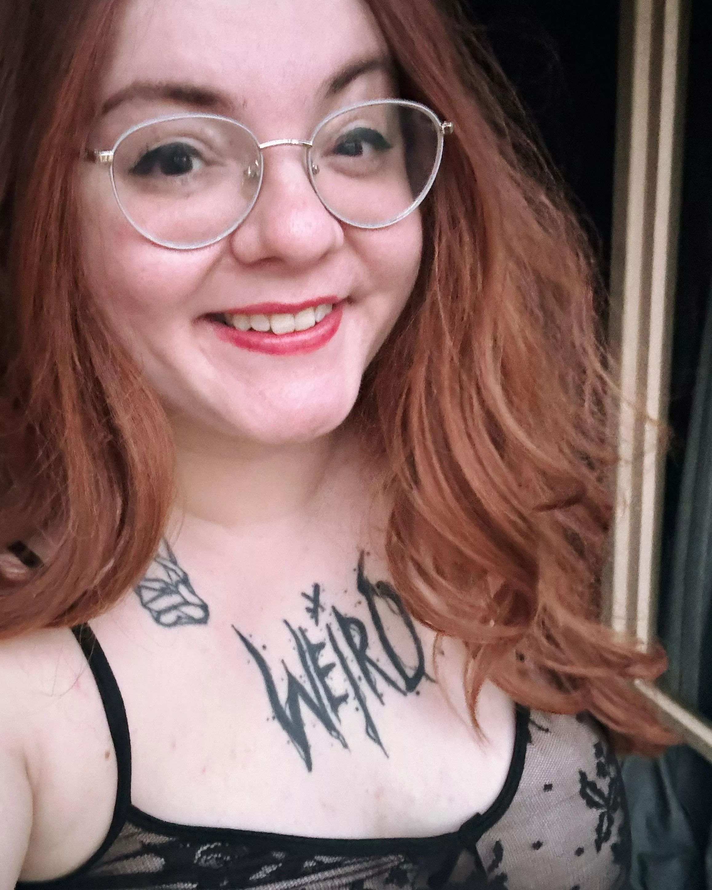 A single girl smiling is the most contagious thing in the world posted by JakiJackpot