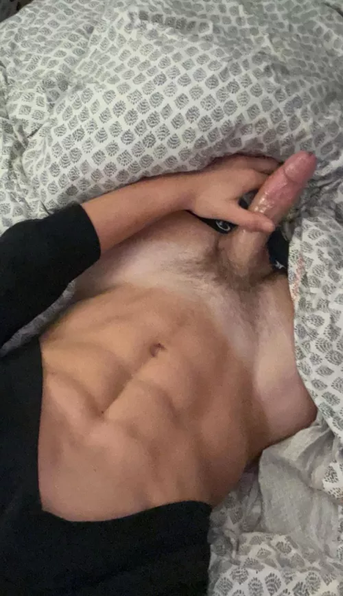 Comment “yes” if you want a jerk vid in your dms by brandonbrock_