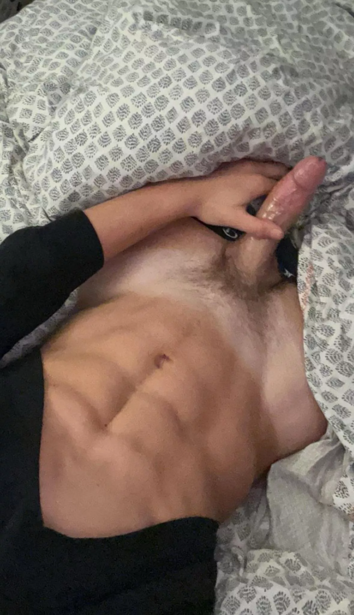 Comment “yes” if you want a jerk vid in your dms posted by brandonbrock_