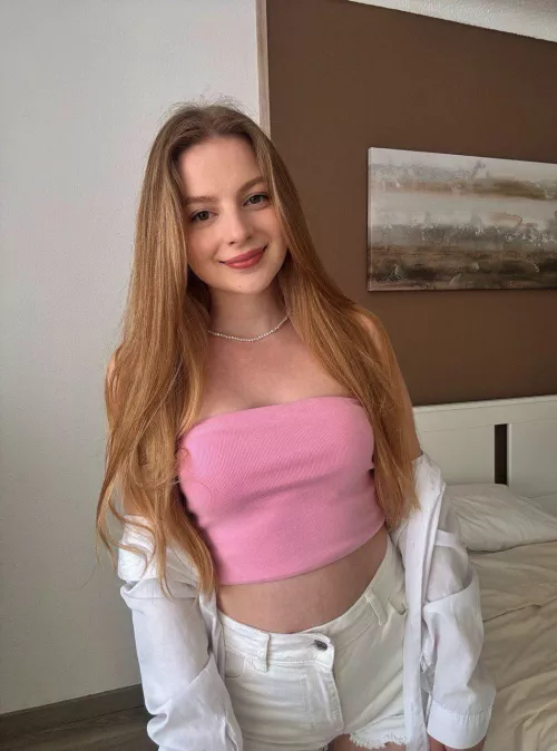 Do you think my top looks sexy on me? by kipryksa