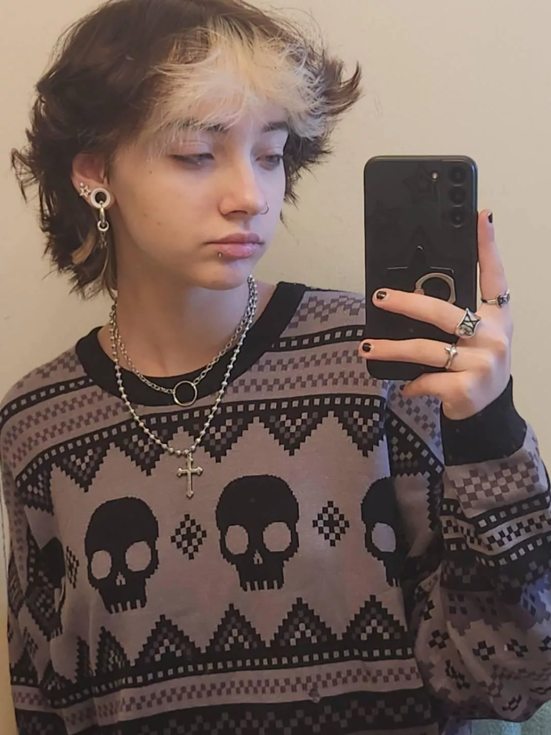 First time posting here🫣 posted by ComfortOk5940