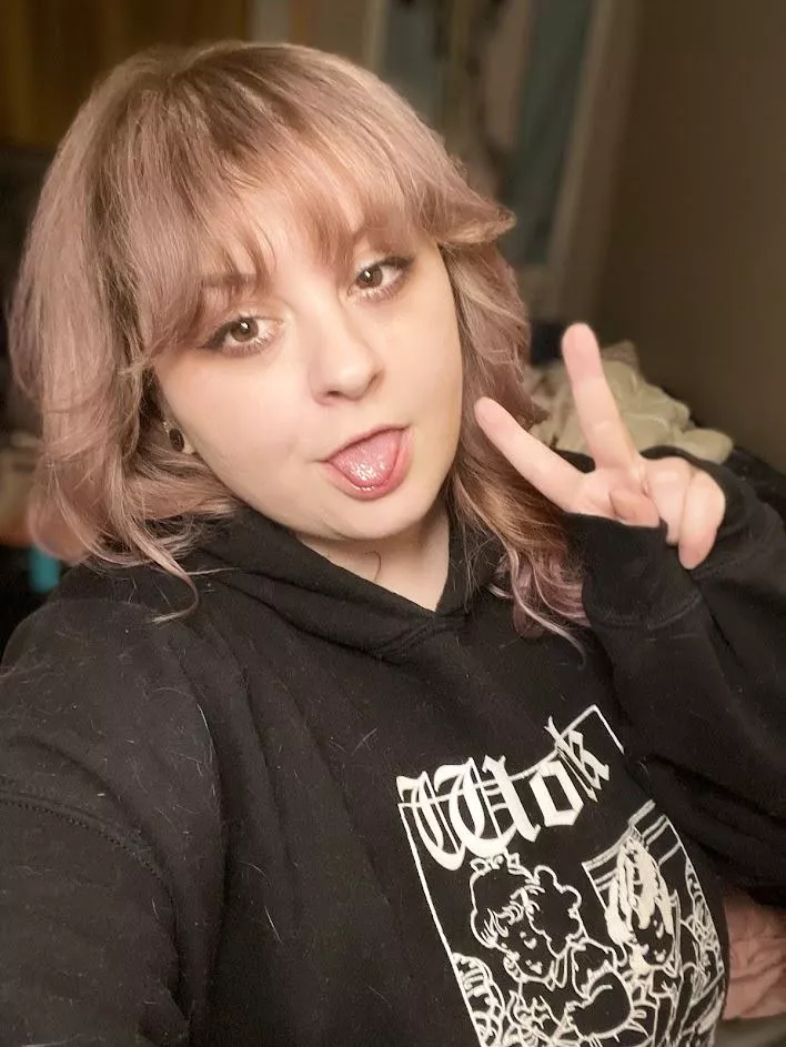 Heyyy I'm new to this subreddit, happy to be here!! <3 posted by Simp4Gnomie