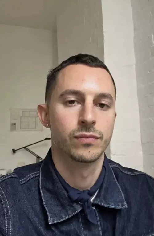 Living alone got me feeling lonely sometimes, so a chat would be nice 😊 by Sad_Buffalo_6256