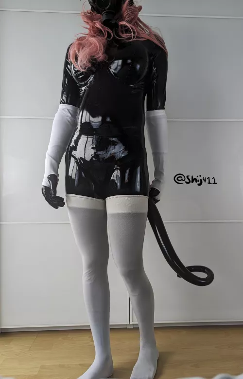 [OC] need someone to collar me 💜 by Shijuuichi