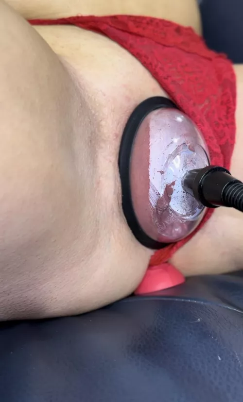 Pumping that Mormon pussy to the top 🫢 by baileybaby0022