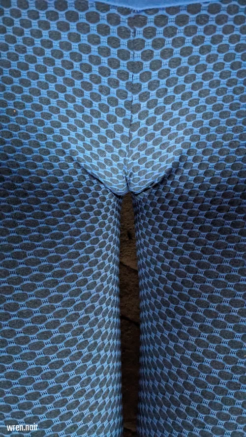 Sending you a kiss 💋 by wren_noir