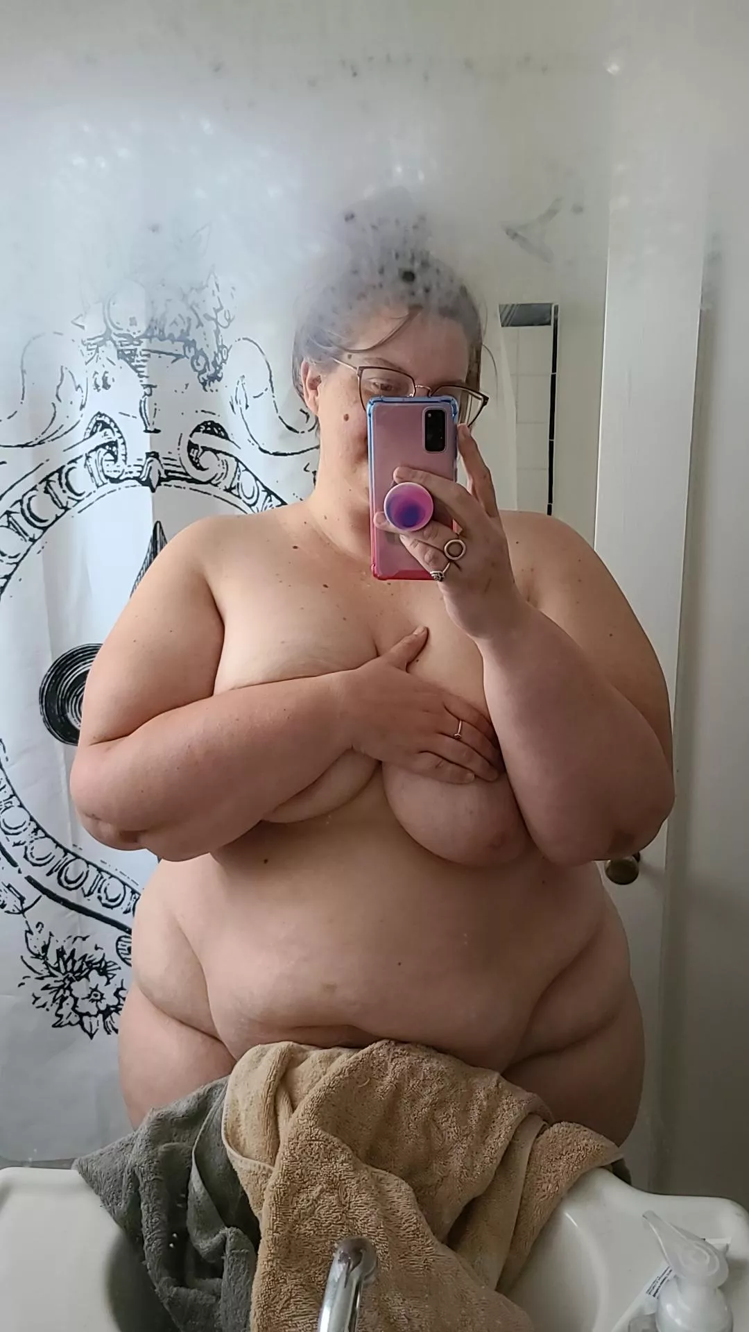 Shower time 💦💦 posted by CremedelaWhipped