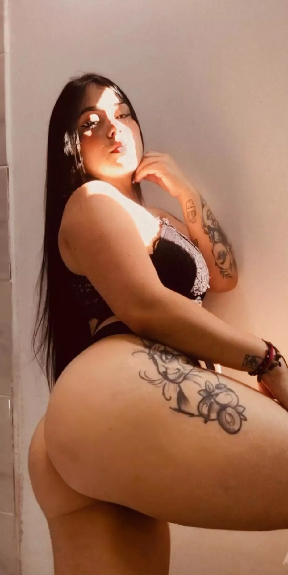 the leg piece I’ve been dreaming about posted by Necessary_Subject866