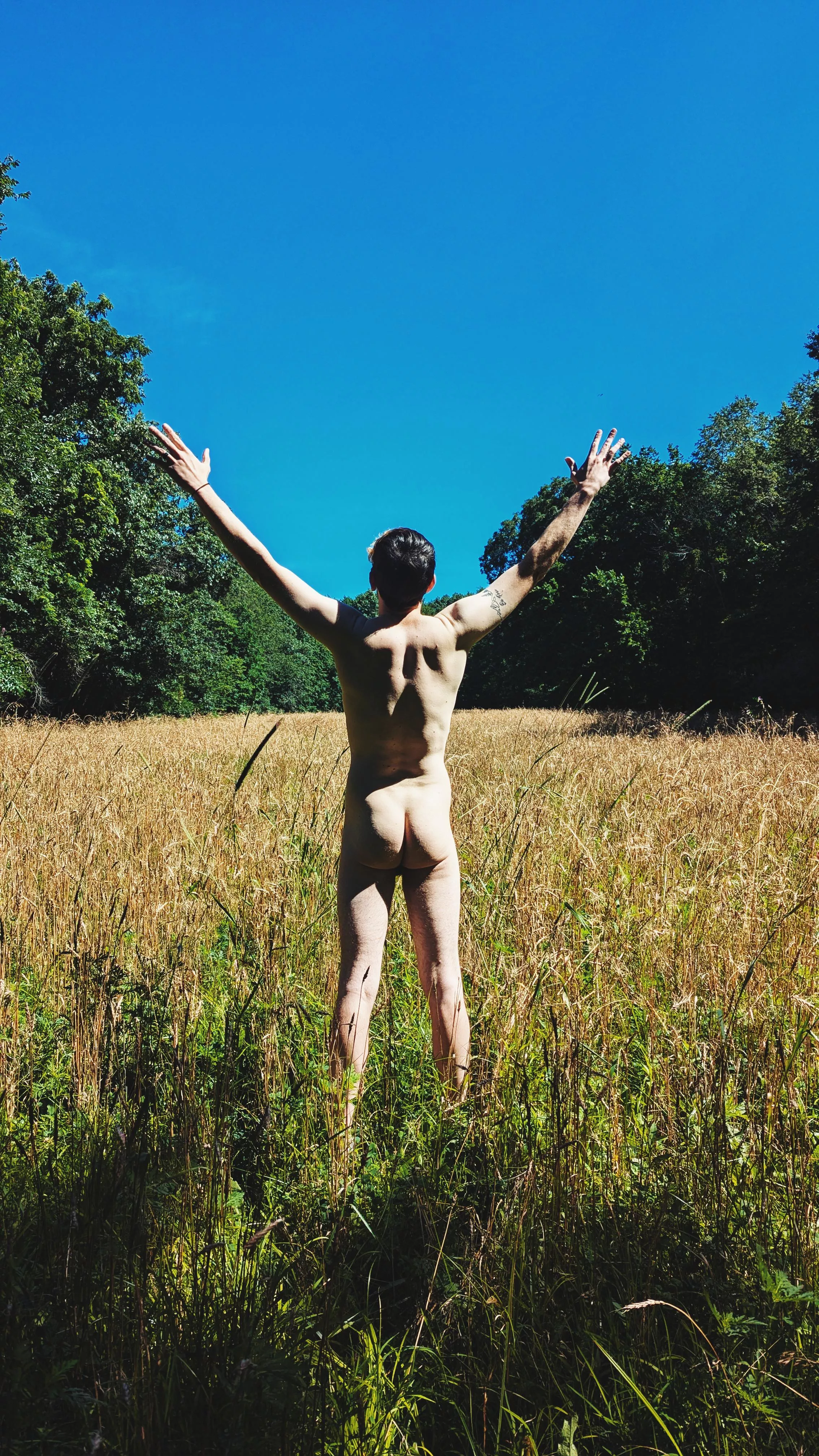 Wake up! Embrace the day! ☀️ posted by Daddy-DarkoOF