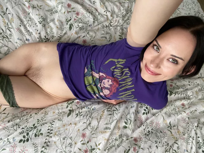Wanna get tangled in my vines Batman? 🌿[F] by aemiliusfox