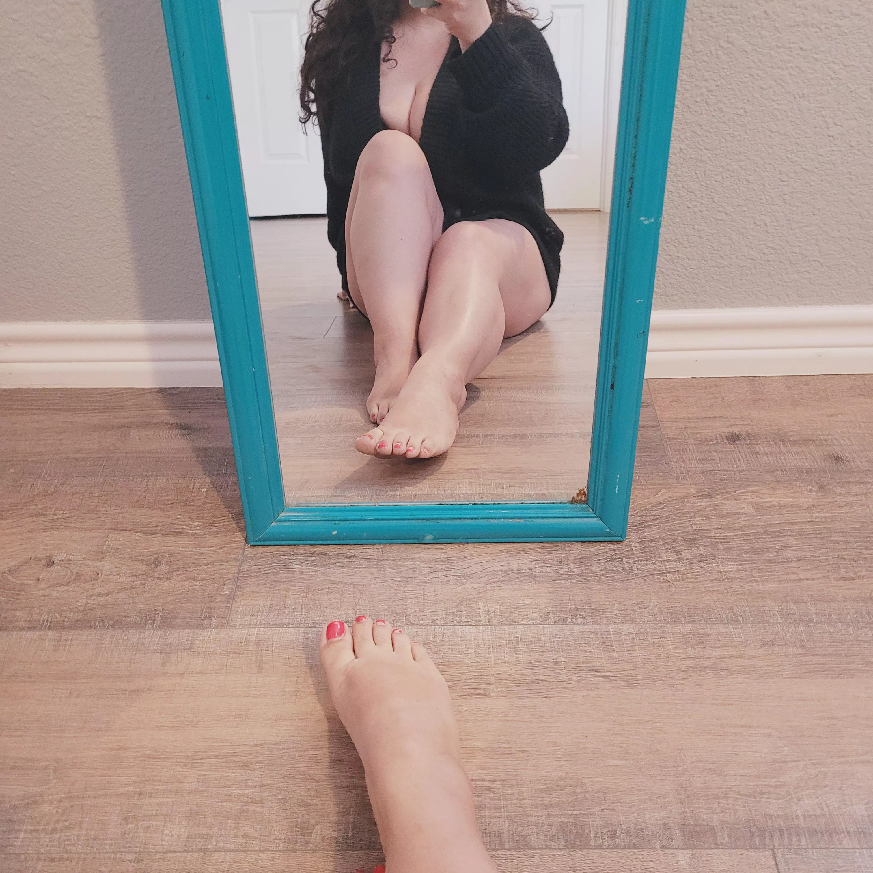 Good afternoon 💋 posted by fansnewbie