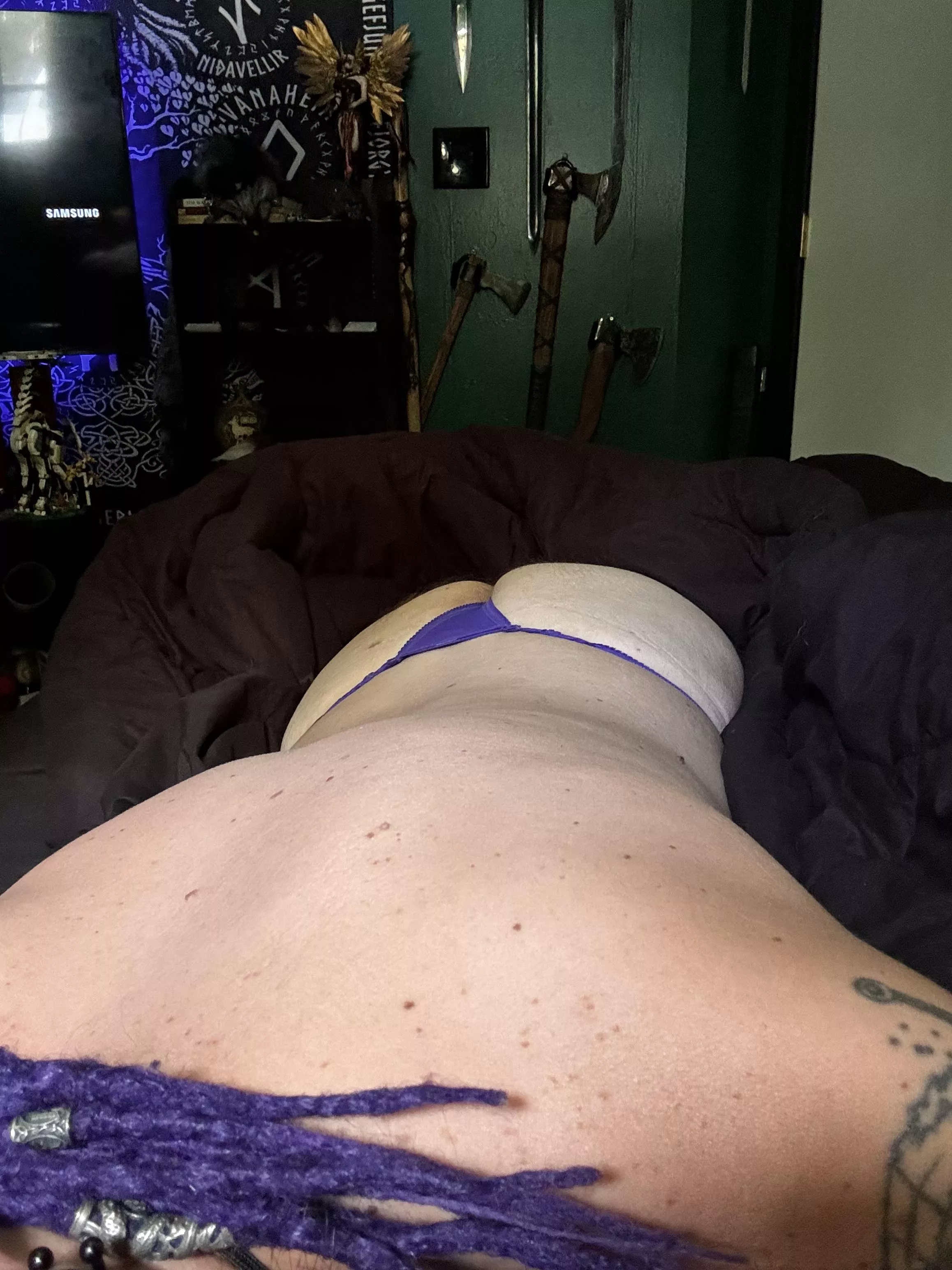 Happy Hump Day.. posted by Lost-Lavishness69