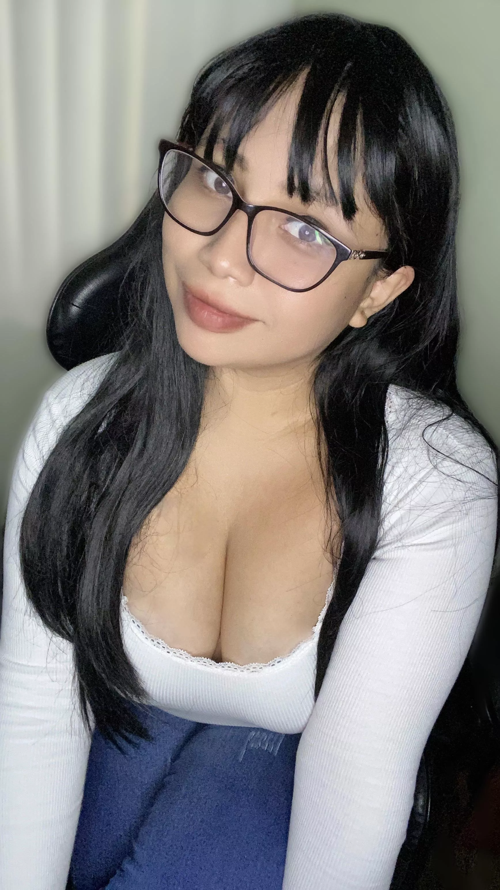 Hoping to leave work early (F) posted by SexyAzucena