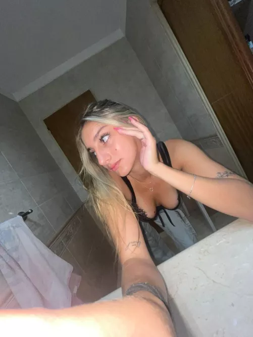 Hows the view? by daringlyBespot59