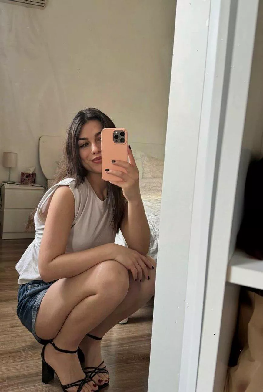 If you only had 1 hour with me, what would we do
 posted by goldrichbitch