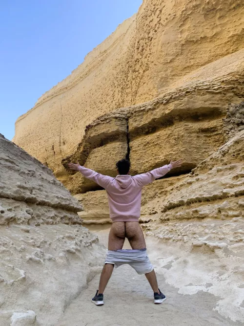 Shorts down for my canyon walk by pretty_face_guy