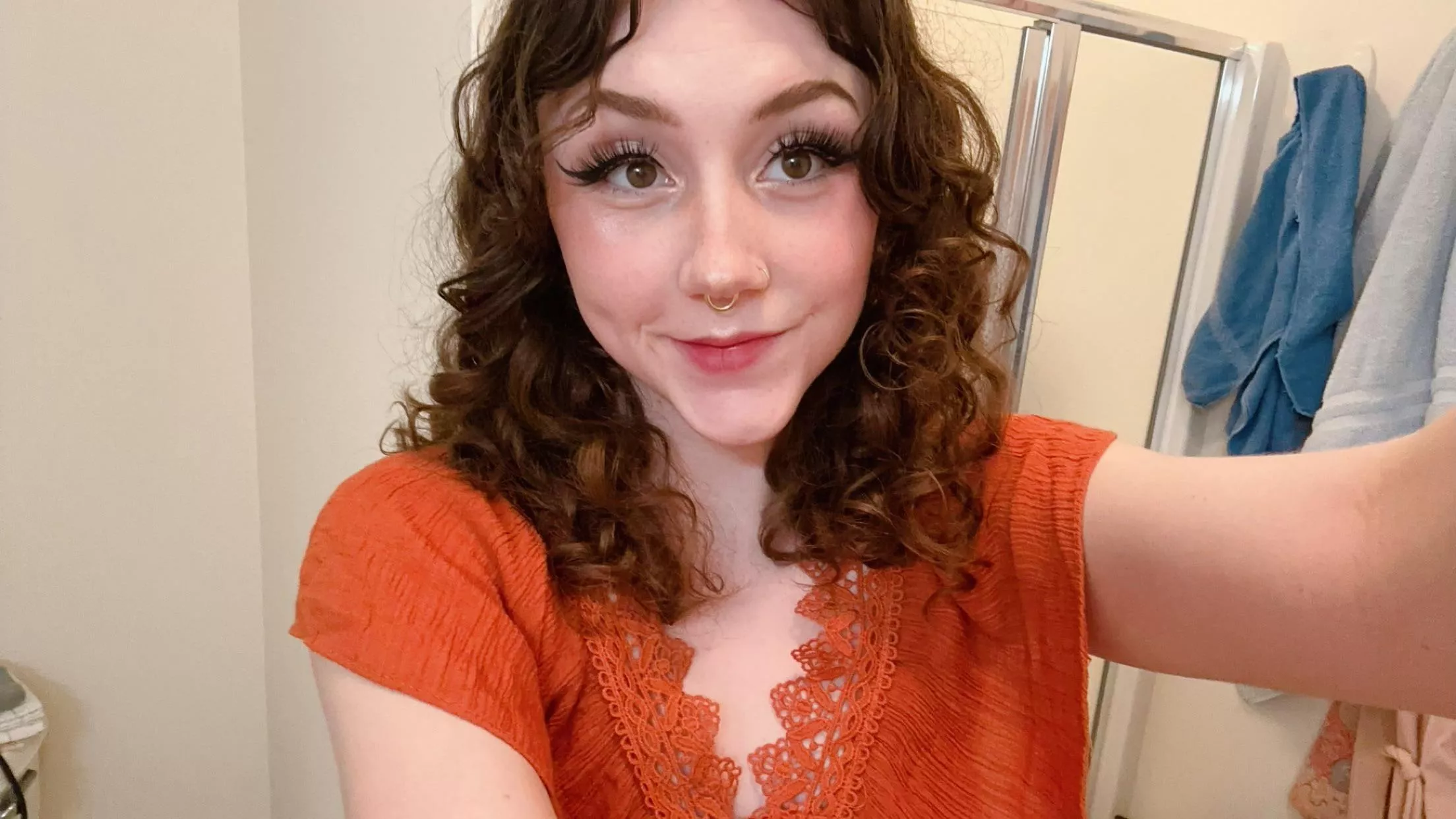 (@starfonix) hi im nova let’s connect!  posted by trippyg0th-