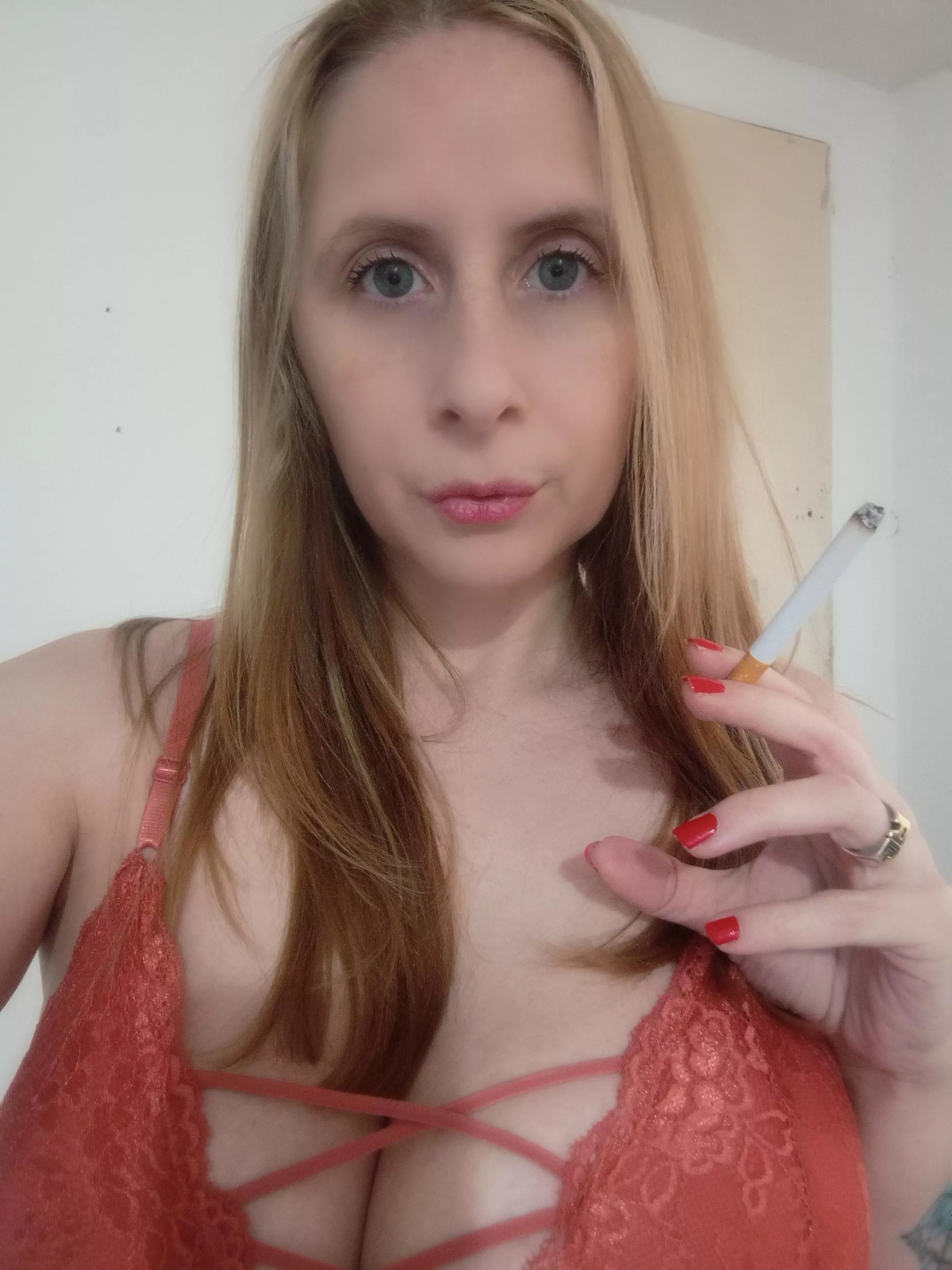 The process of smoking excites me posted by roqueenvc