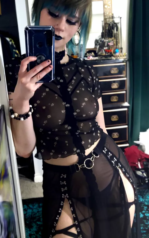 what kind of shows would you wanna take me to? by vexvalentine_exe