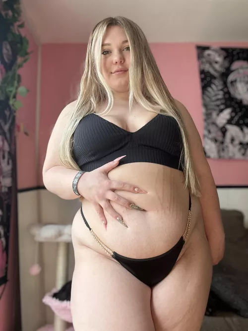 What should I get for lunch today, Taco Bell or Wendy’s? by lxves_