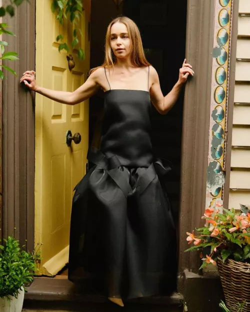 Emilia Clarke by Leading-Taro9721