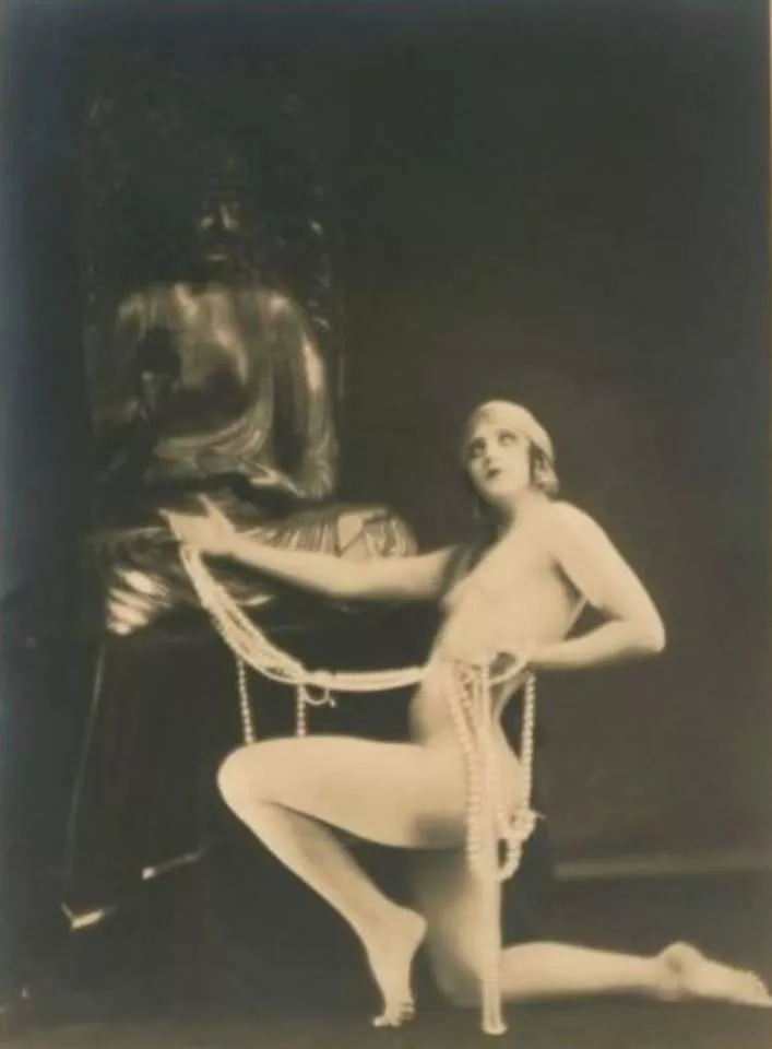 flapper era fun posted by Mundane-Employer-719