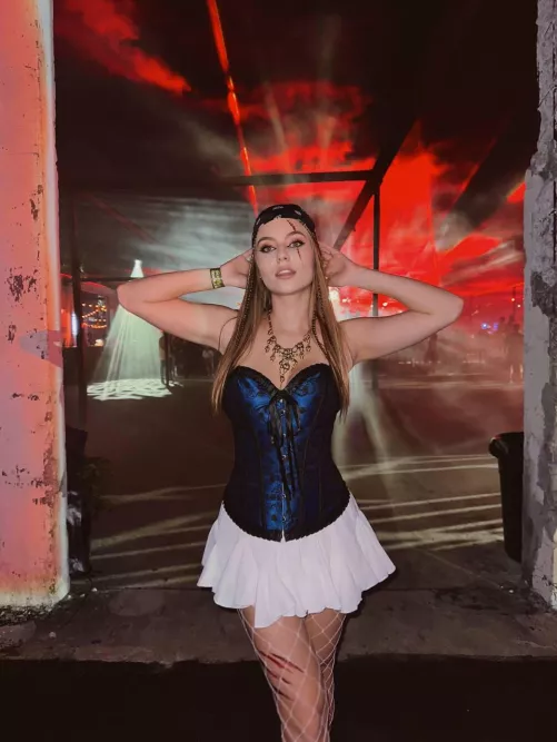 i was tipsy in this pic after just one drink haha by hbernier