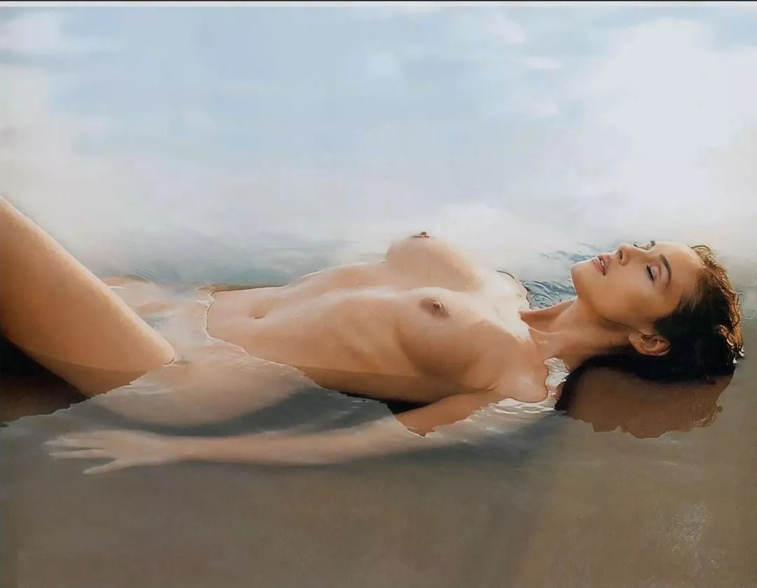 Monica Bellucci posted by UnluckyLand1462