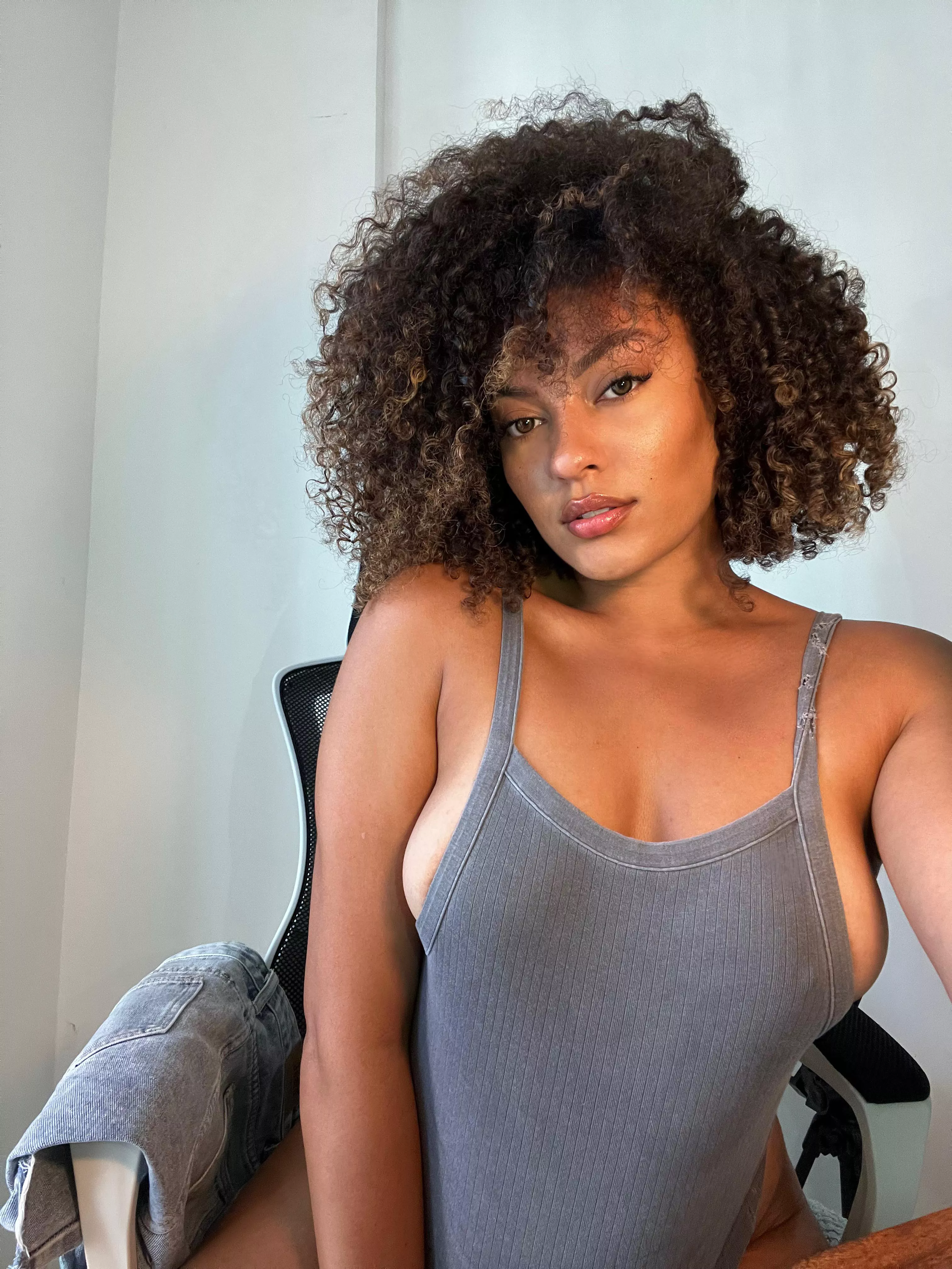 I need a real man to devour me  posted by giirlnextdoor