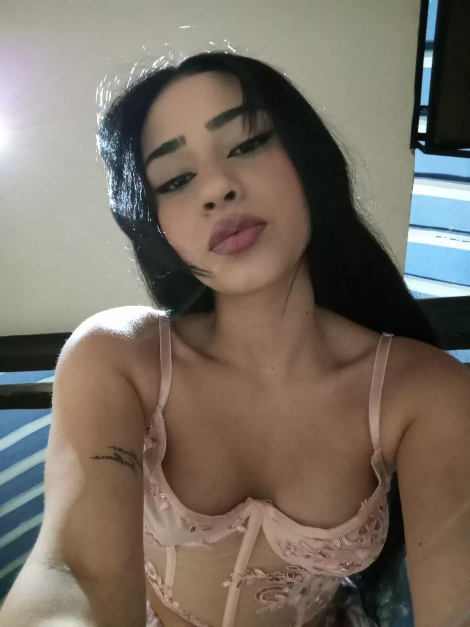 Last chance today! I’m picking users to send my nudes to, who’s in? posted by hawk55732