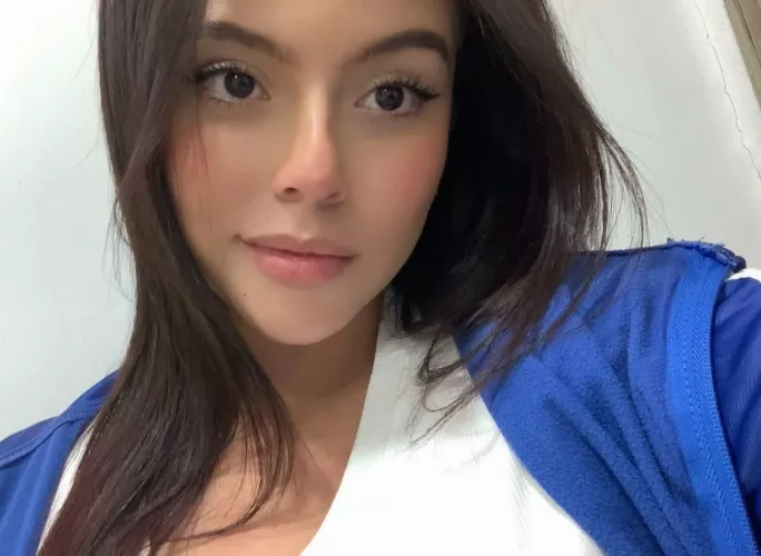 lets kiss me
 by JumpyJasmineJive